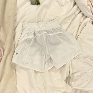 NWT Lululemon track that mid rise 5” shorts